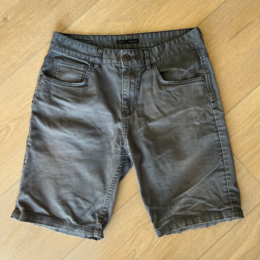 Globe Men's Shorts, Size 32
